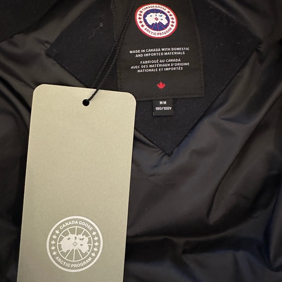 Canada Goose men’s Langford Parka Wool in Navy - Picture 9 of 10